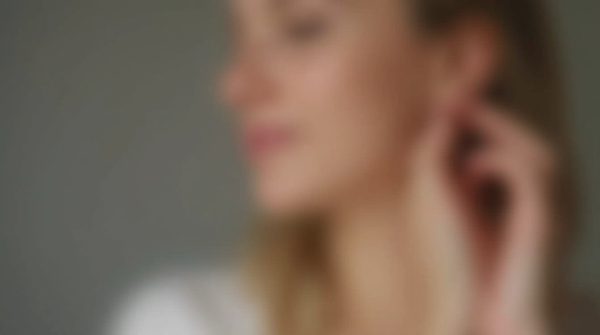 Comment traiter efficacement les problèmes de boutons d'oreille ?